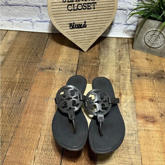 Tory Burch Miller Sandals Leather Dark Gray Matte Flip Flop Size 9 - Picture 2 of 11